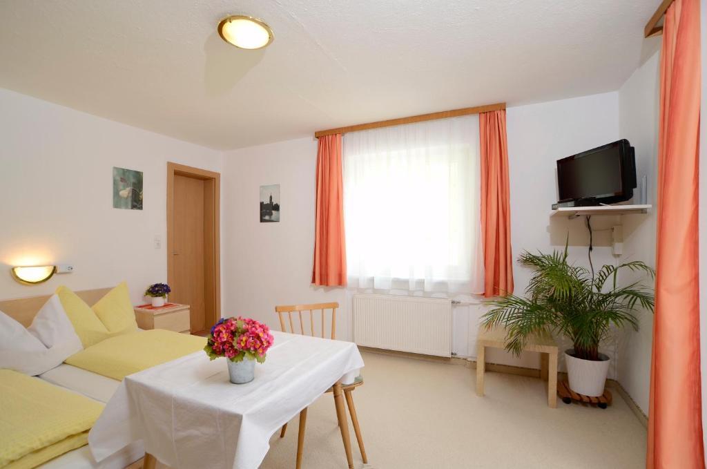 Haus Gamsblick Hotell Umhausen Rom bilde